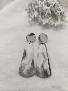 Neutral dangles