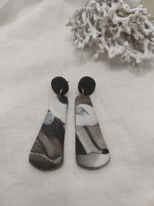Neutral dangles