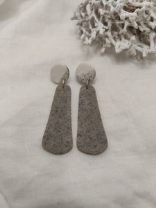 Neutral dangles